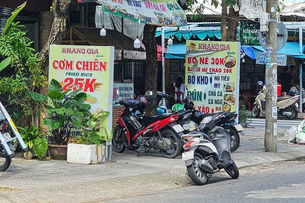 Lokale Restaurants mit preiswertem Essen in Vietnam.