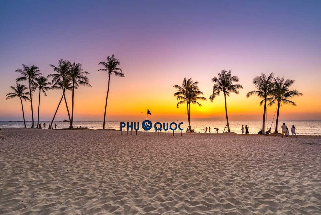 Sonnenuntergang am Strand Long Beach auf Phu Quoc