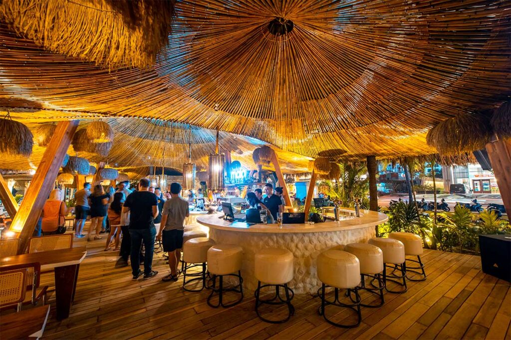 Maia Beach Bar in Da Nang