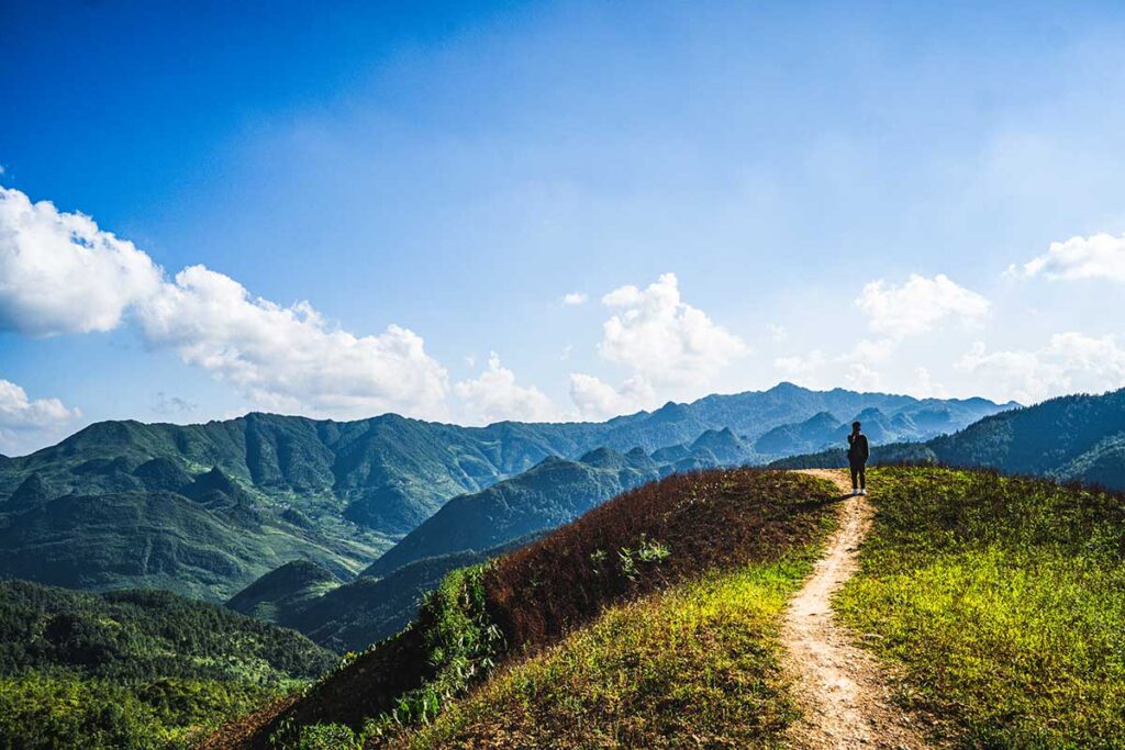 Wunderschöne Berglandschaft von Ha Giang während einer Wanderung