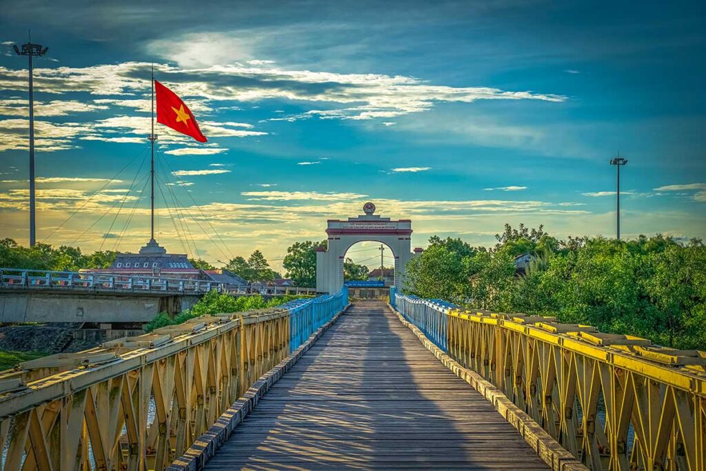 Die Hien Luong Brücke verbindet Nord- und Südvietnam innerhalb der DMZ