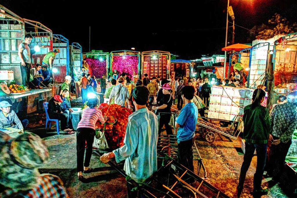 Long Bien Markt in Hanoi
