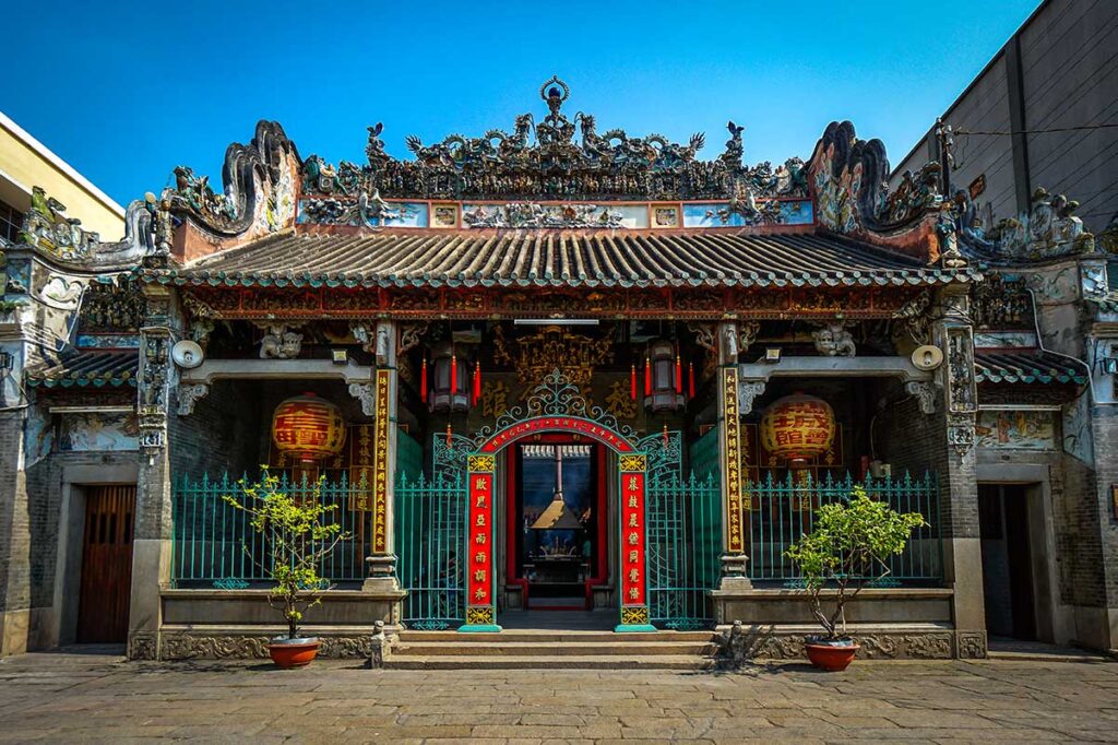 Die Außenseite der Thien Hau Pagode in China Town von Ho-Chi-Minh-Stadt