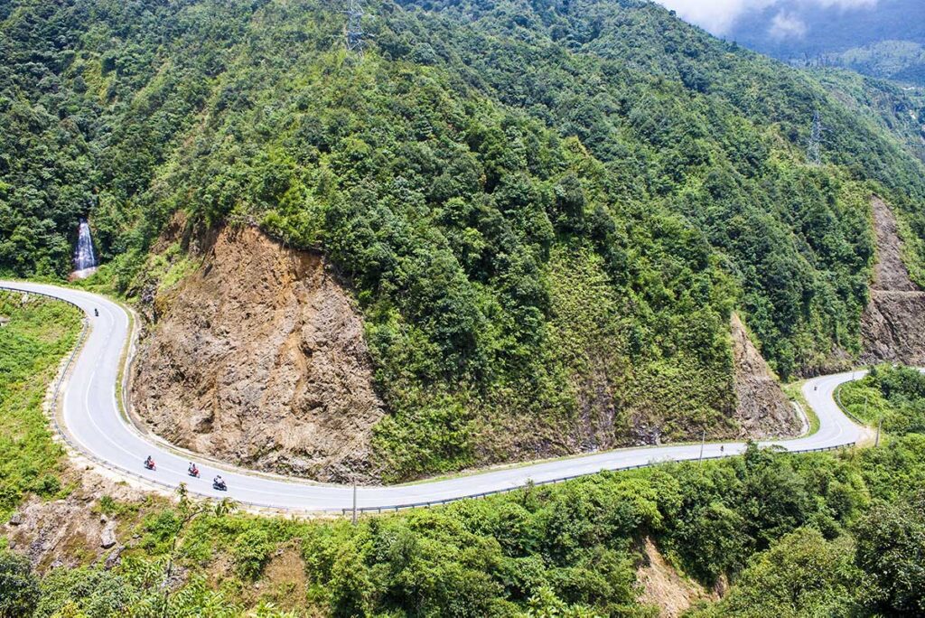 Die Straße hinauf zum Tram Ton Pass bei Sapa