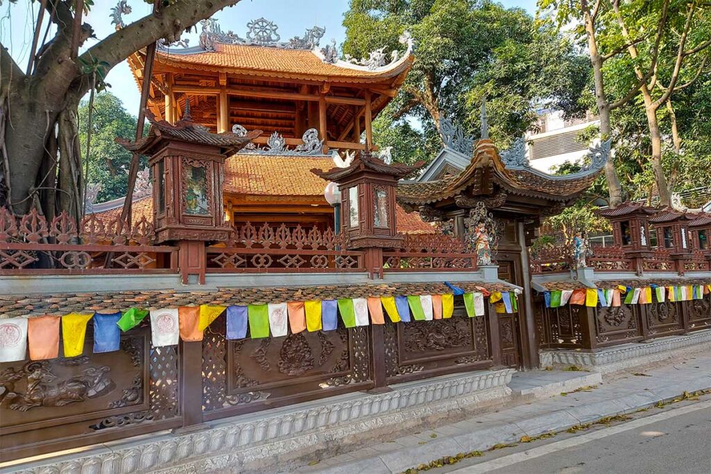 Van Nien Pagoda