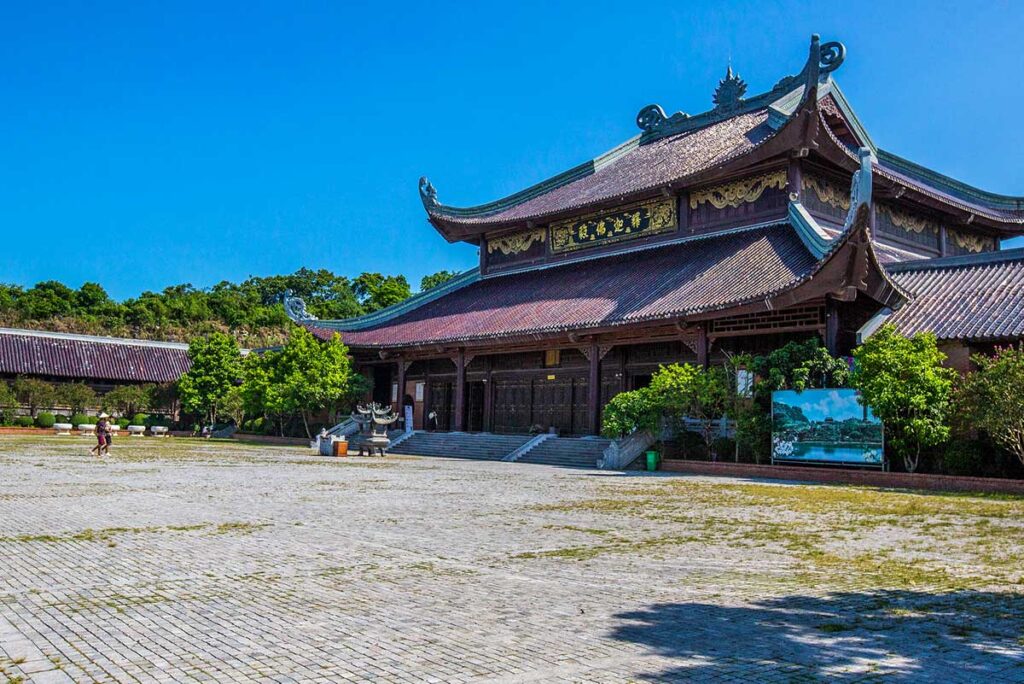 Bai Dinh Pagode, ein großer Tempelkomplex in Ninh Binh