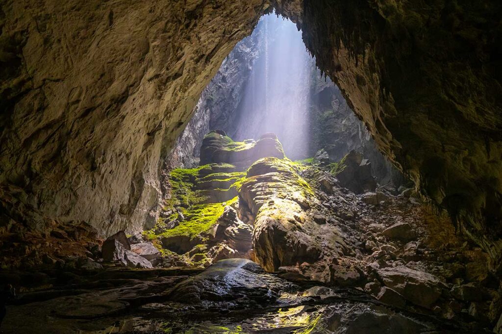 Das Innere von Hang Son Doong in Phong Nha, der größten Höhle der Welt