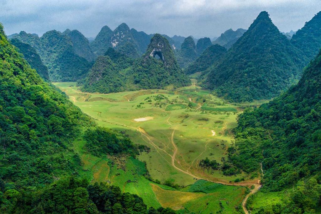 Nui Thung Berg - Angel Eye Mountain in Cao Bang