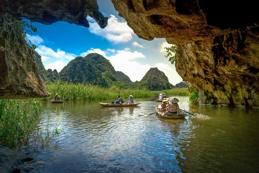 Höhle im Naturschutzgebiet Van Long (Ninh Binh)