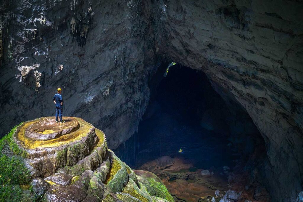 Riesige Höhlenkammer der Hang Son Doong-Höhle in Phong Nha