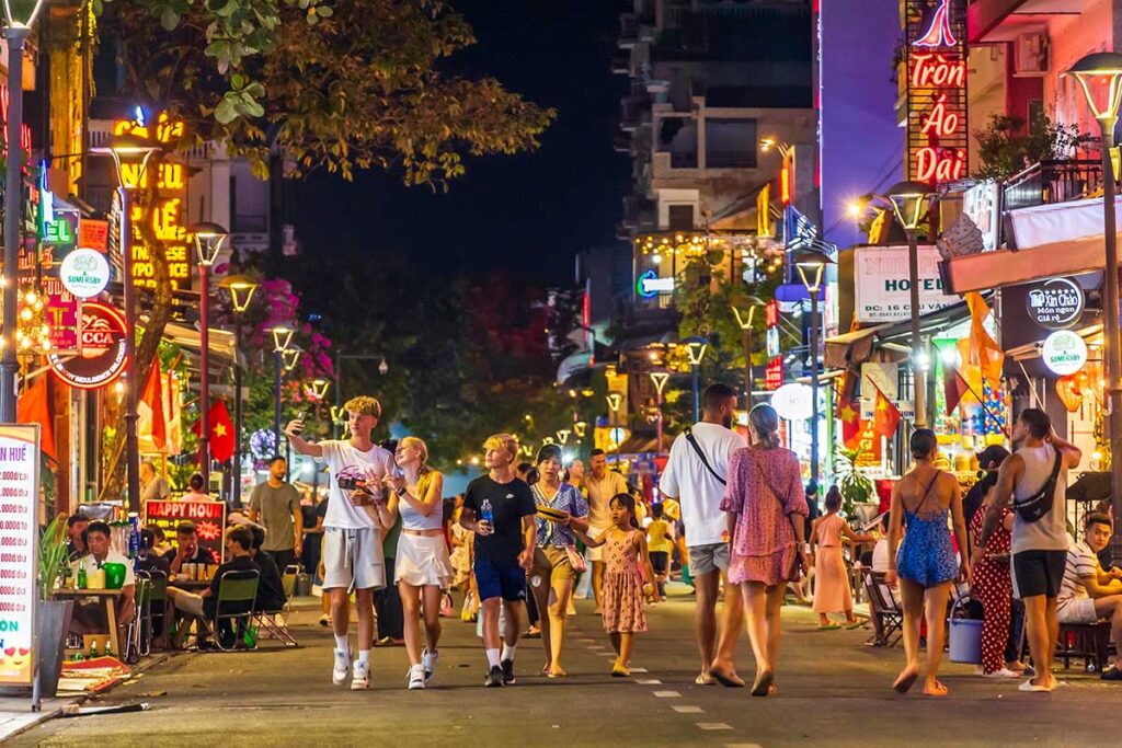 Hue Night Walking Street ist Teil des besten Nachtlebens in Hue