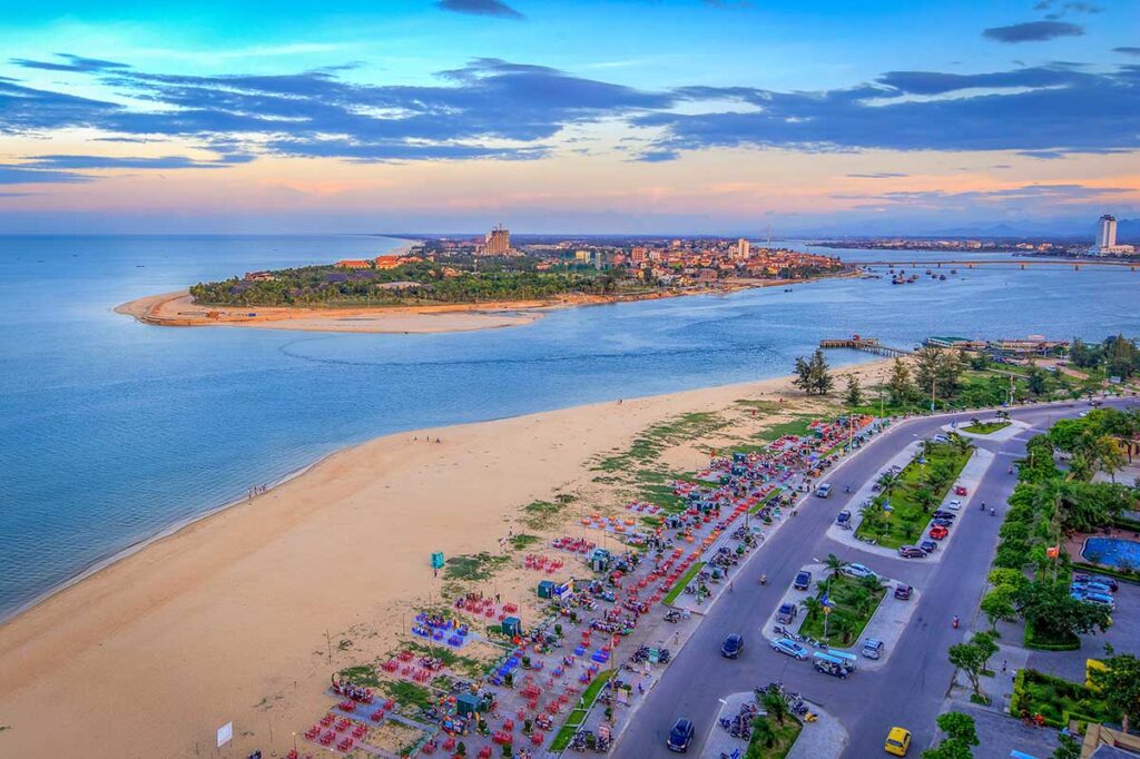 Nhat Le Beach in der Stadt Dong Hoi in der Provinz Quang Binh