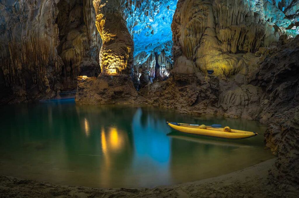 Kajakfahren in der Phong Nha-Höhle