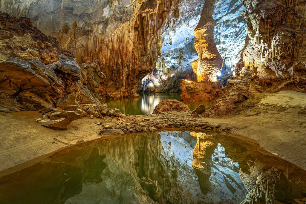 Felsformationen in der Phong Nha-Höhle