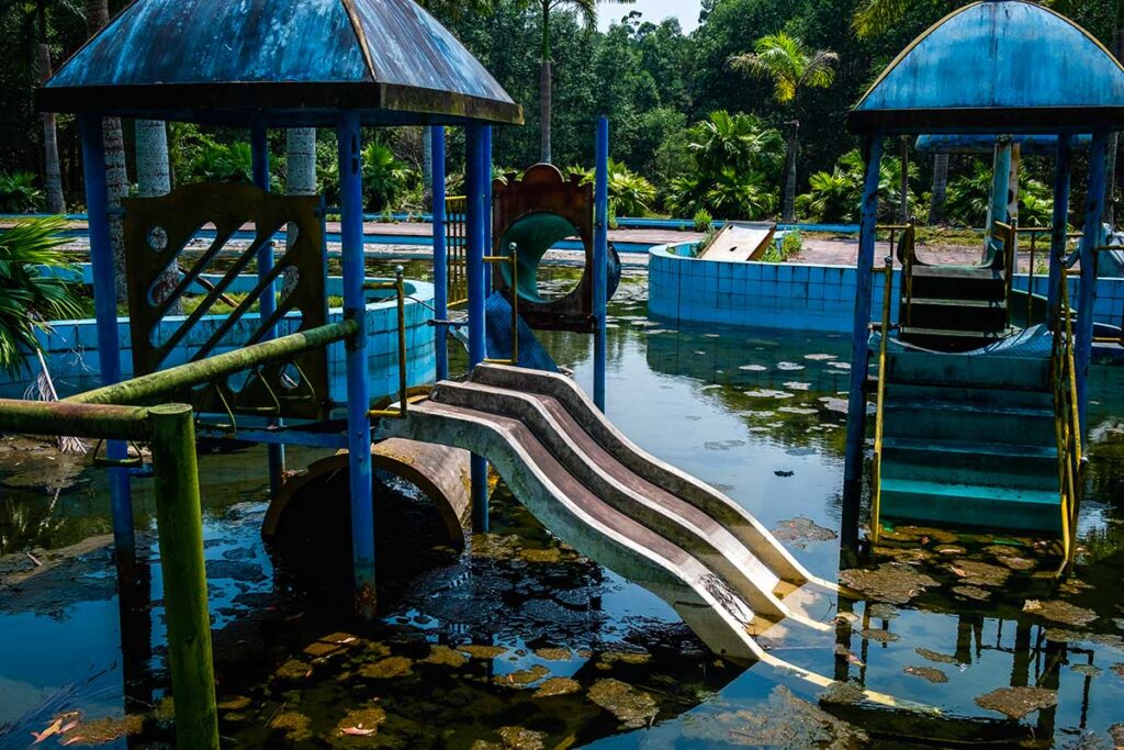 Thuy Tien Verlassener Wasserpark in Hue